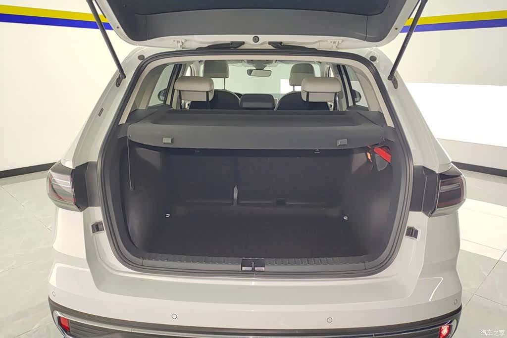 Volkswagen Tharu, 2024 4