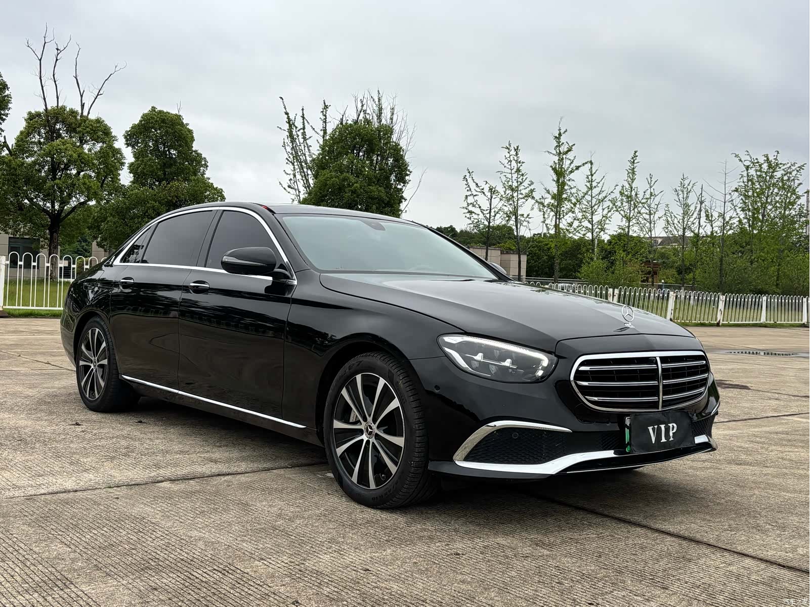 Mercedes-Benz E-Class, 2022 3