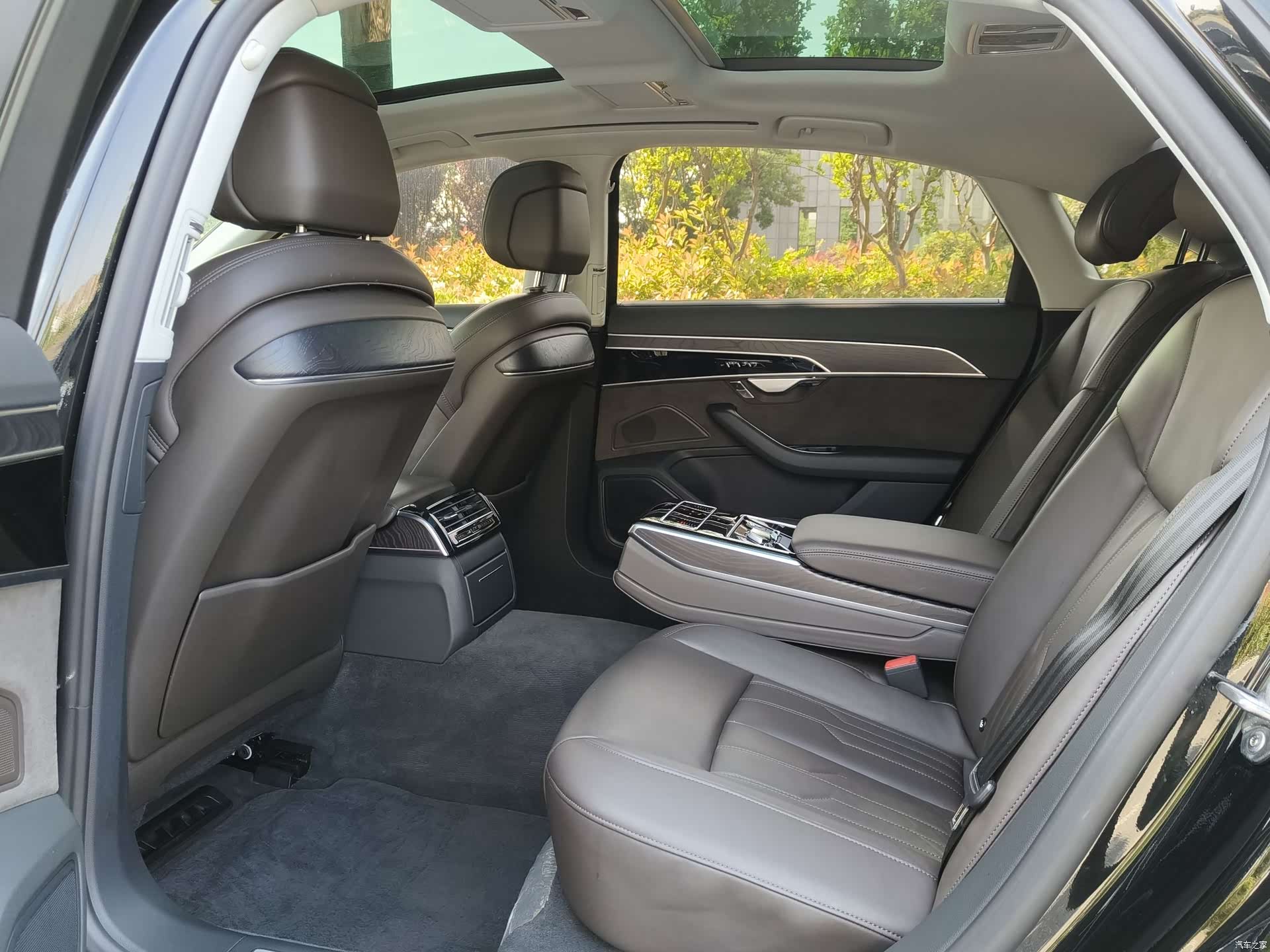 Audi A8L, 2020 4