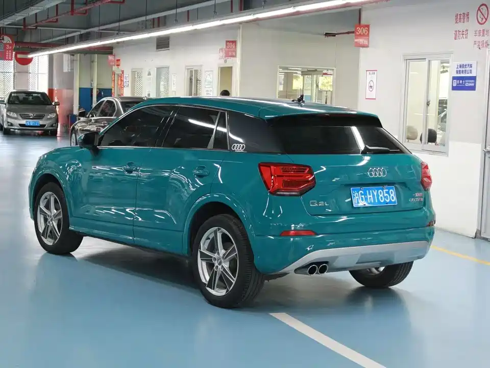 Audi Q2L