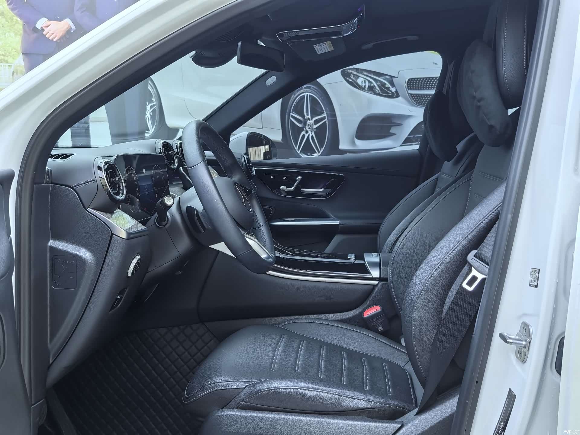 Mercedes-Benz GLC, 2023 10