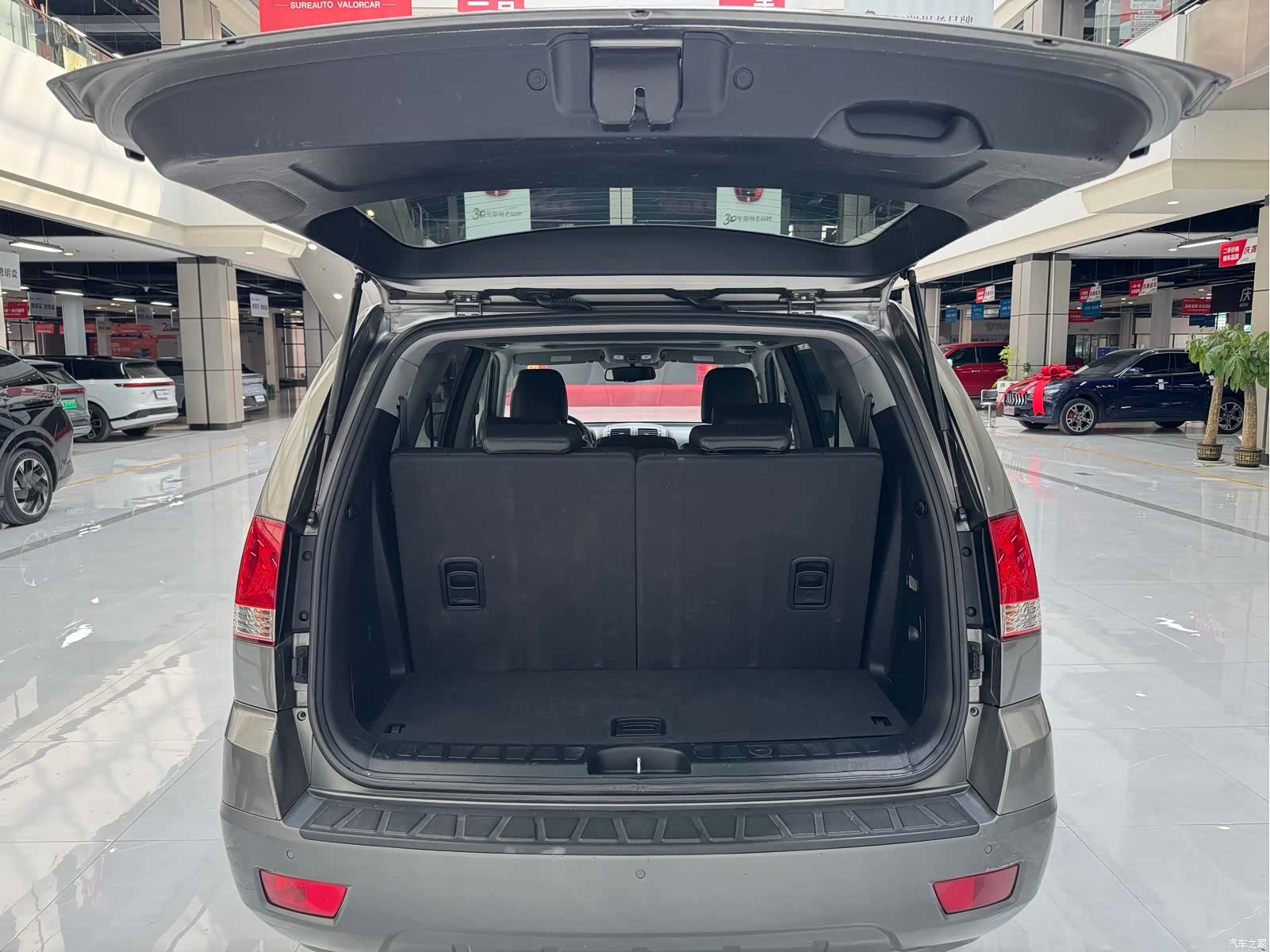 Kia V, 2013 7