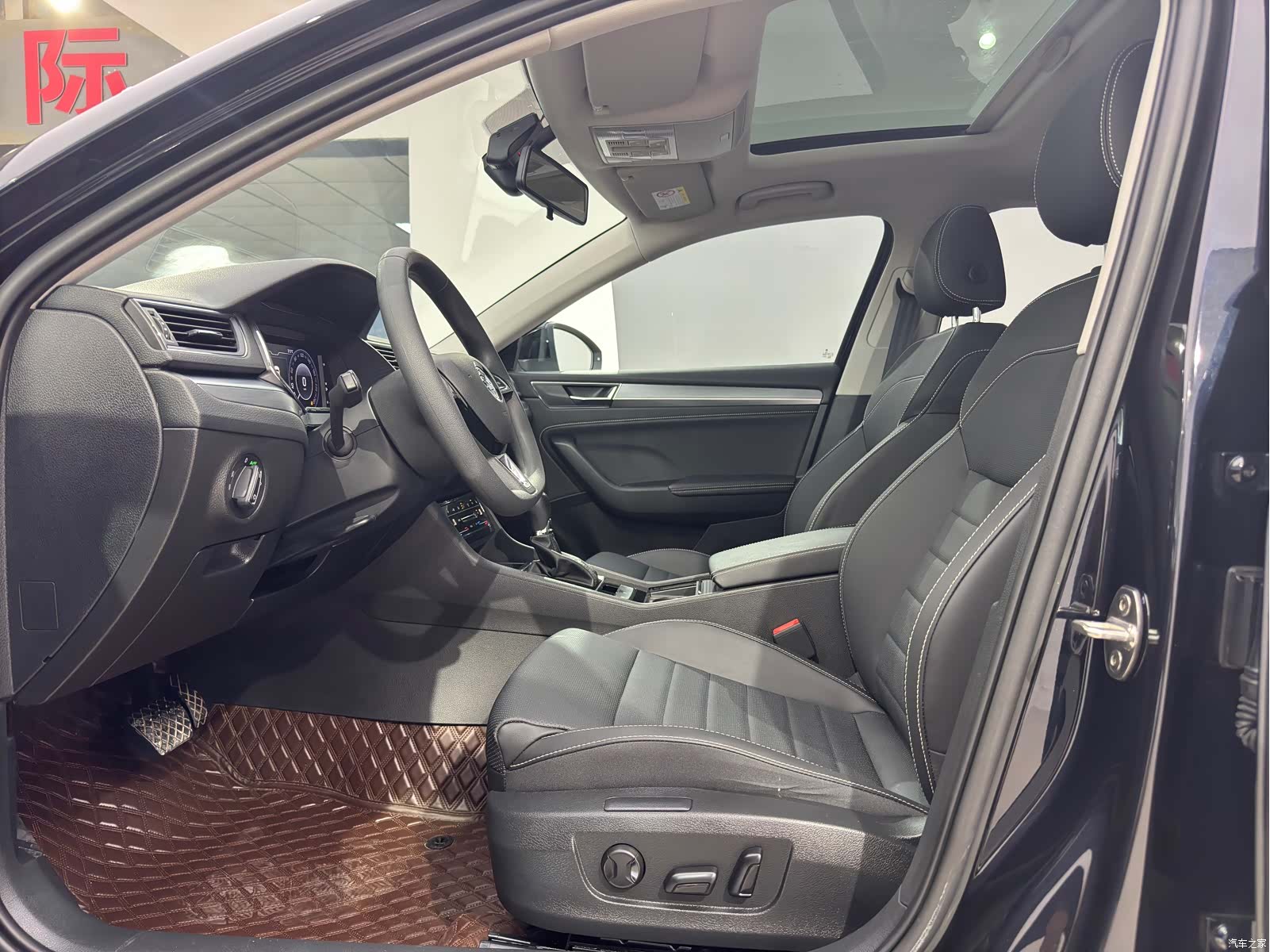 Skoda Superb, 2023 7
