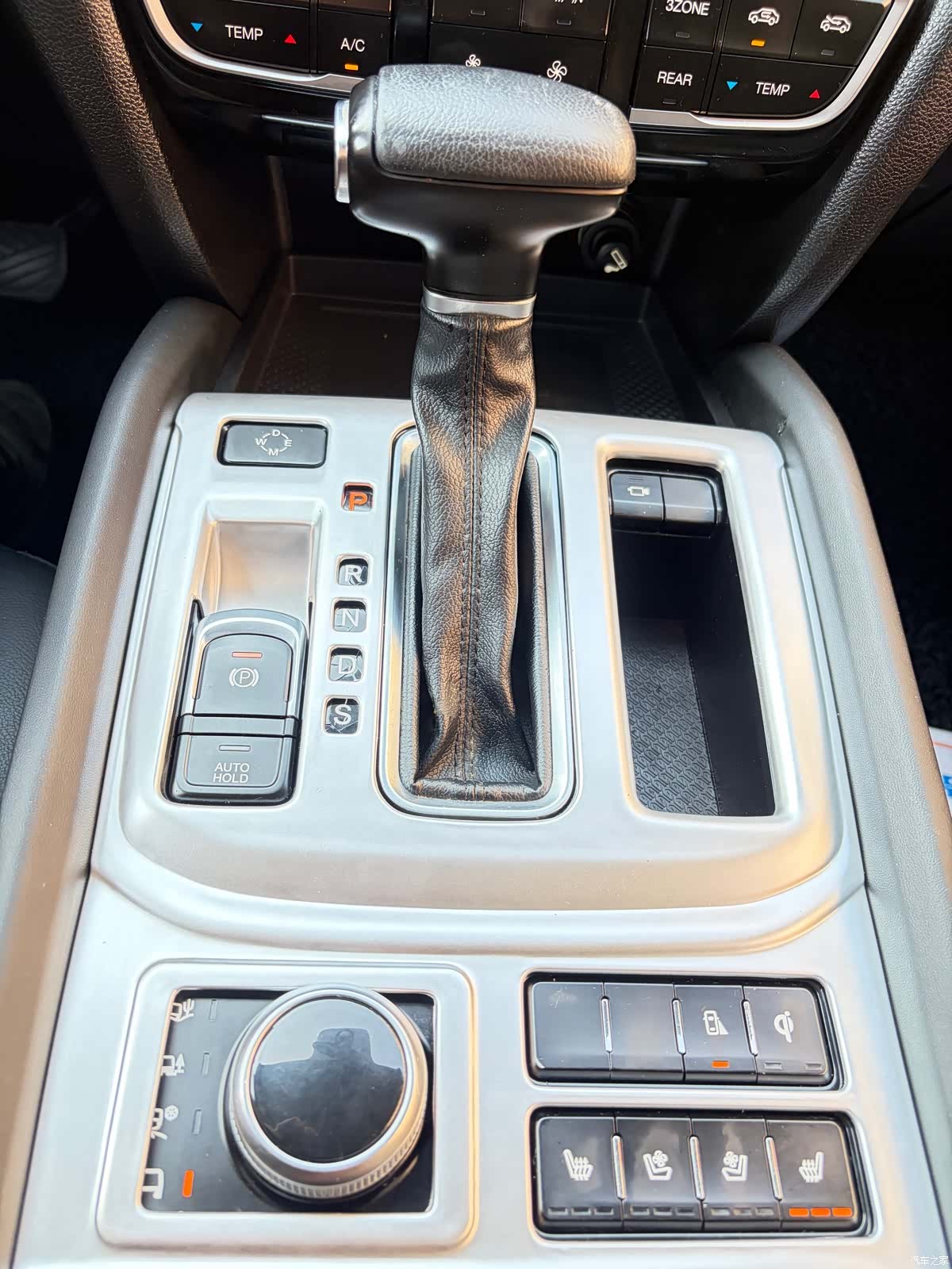 Trumpchi GS8, 2018 17