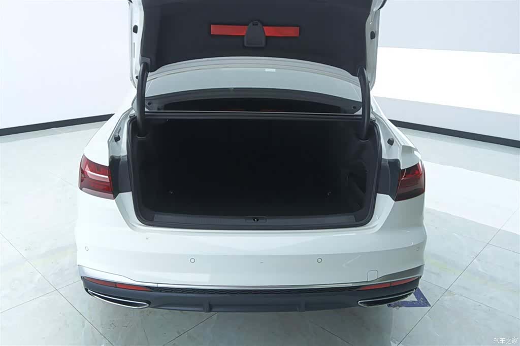 Audi A4L, 2022 4
