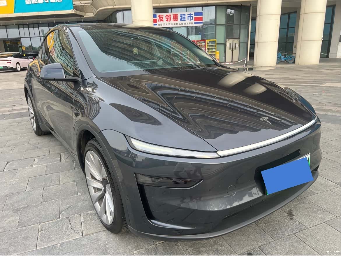 Tesla Model Y, 2025 3