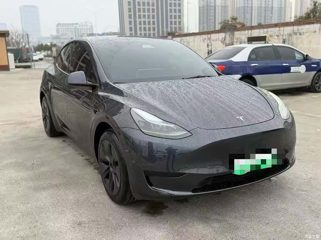 Tesla Model Y, 2024 3