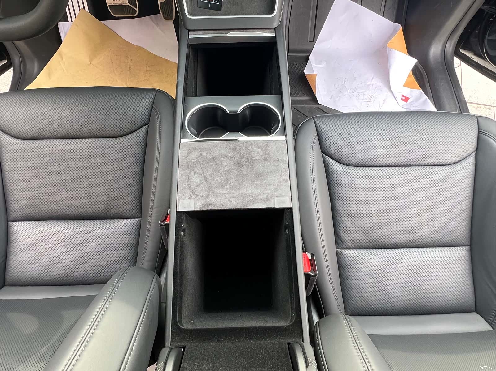 Tesla Model Y, 2025 21