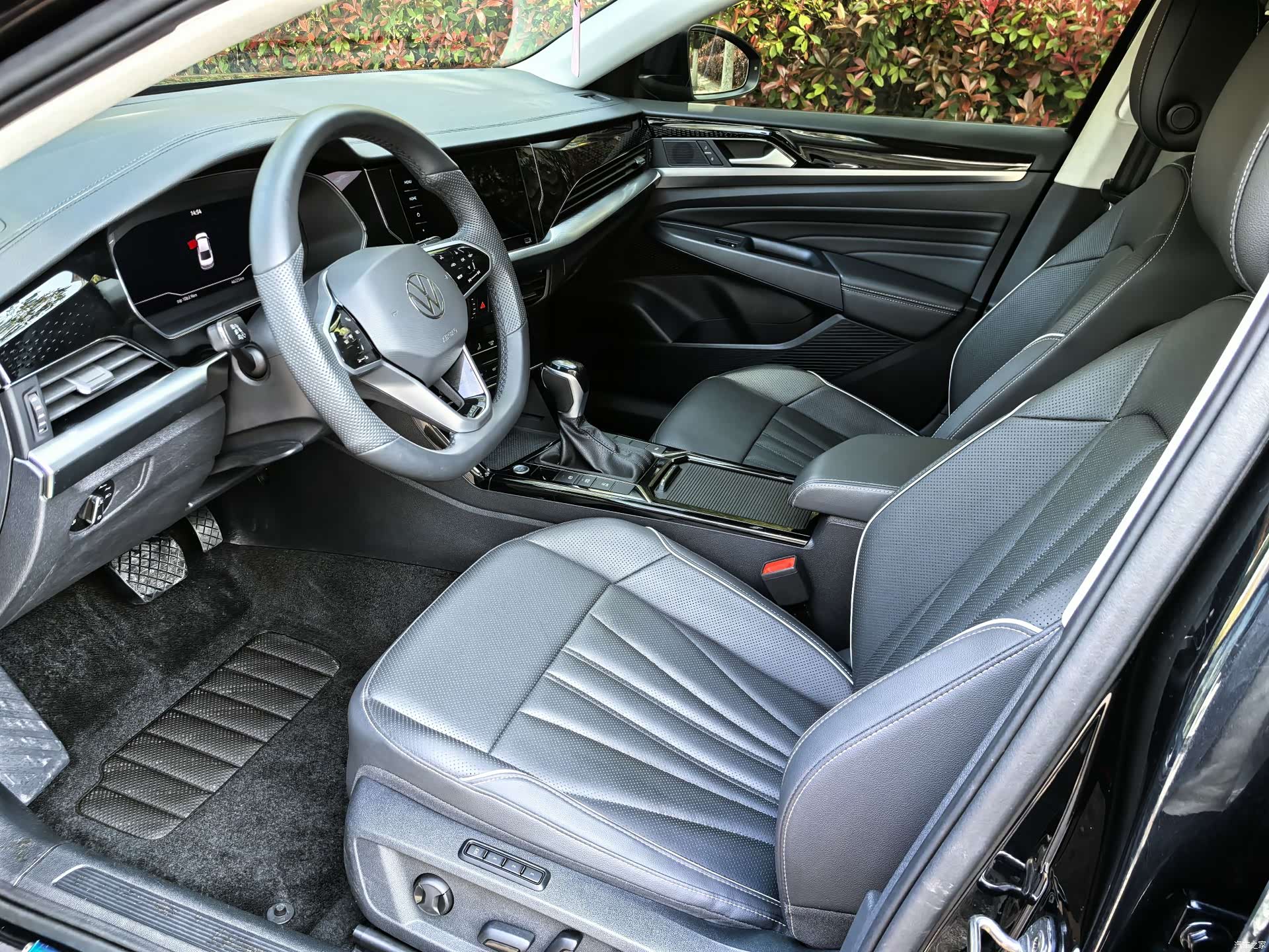 Volkswagen Passat, 2023 4