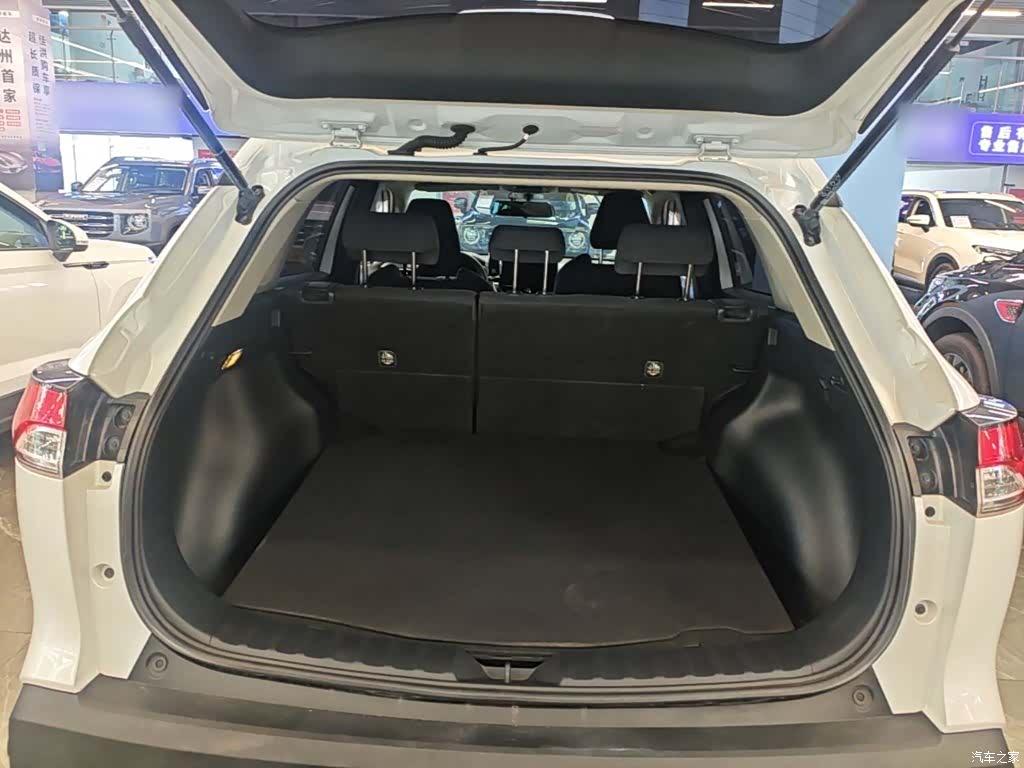 Toyota Frontlander, 2024 19