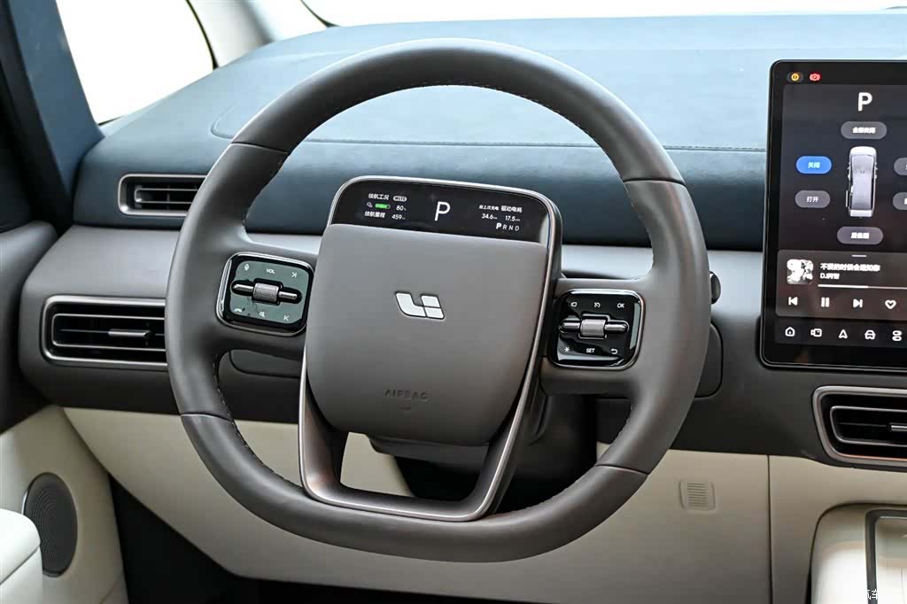 Li Auto MEGA, 2025 22