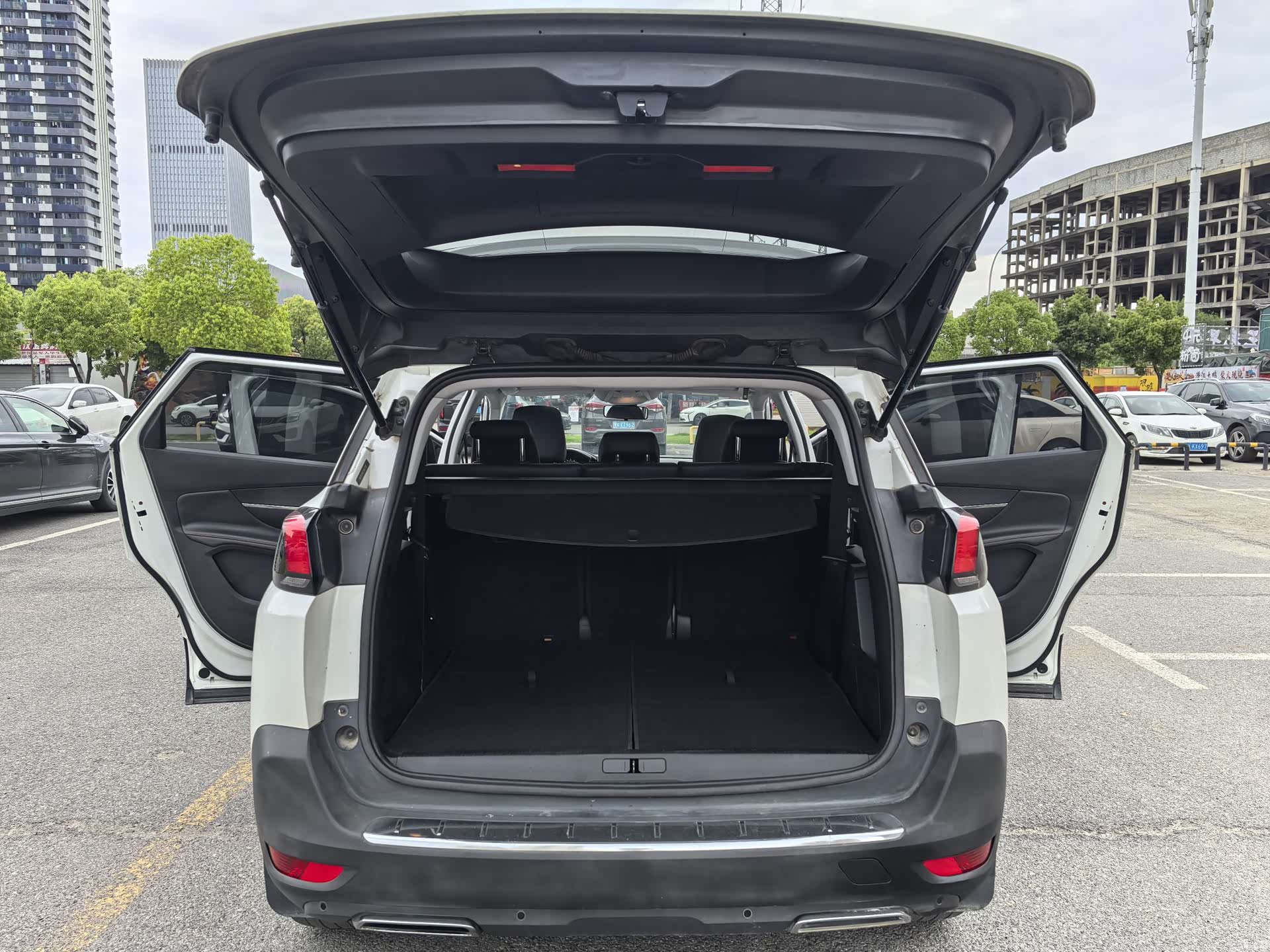 Peugeot 5008, 2019 19