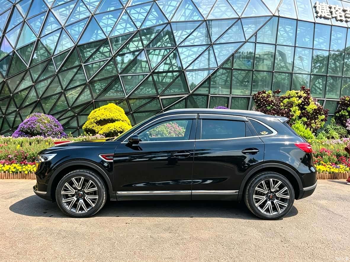 Hongqi HS5, 2023 3