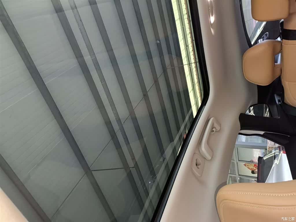Volvo V40, 2019 18