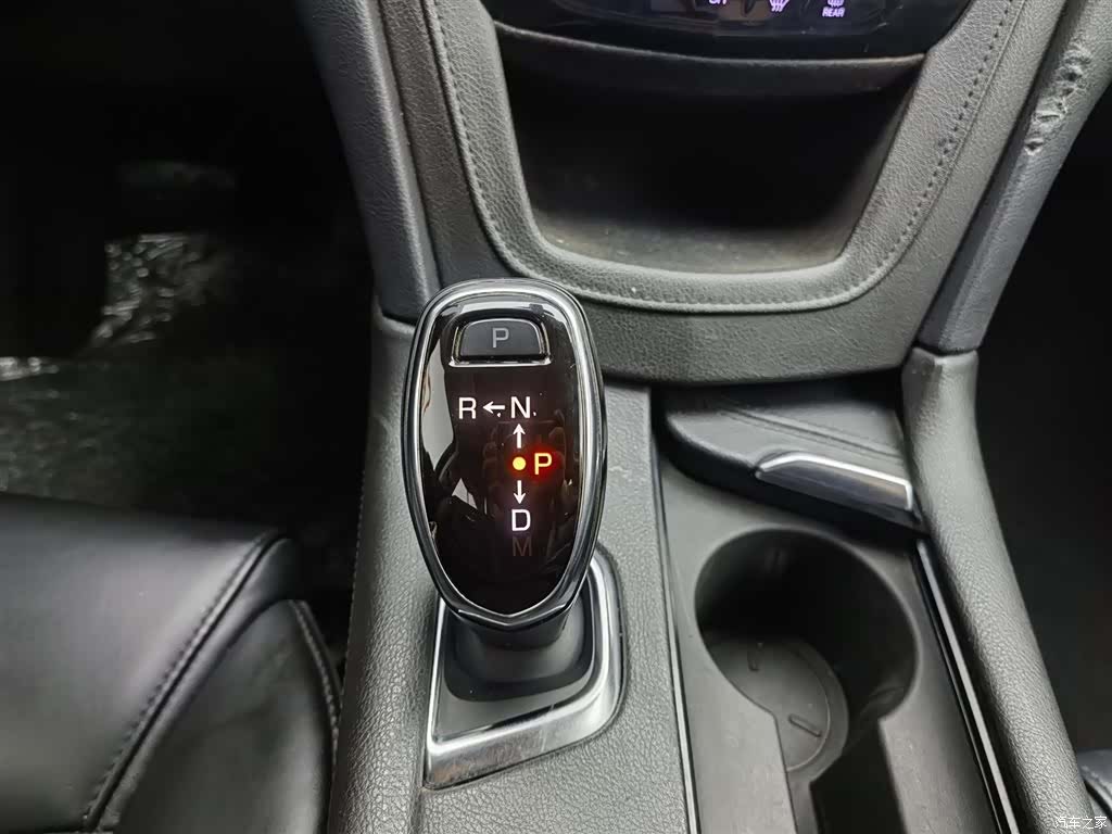 Cadillac XT5, 2018 13