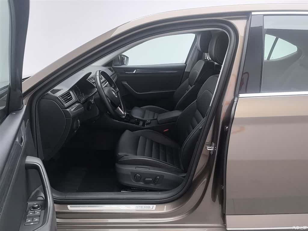 Skoda Superb, 2017 10