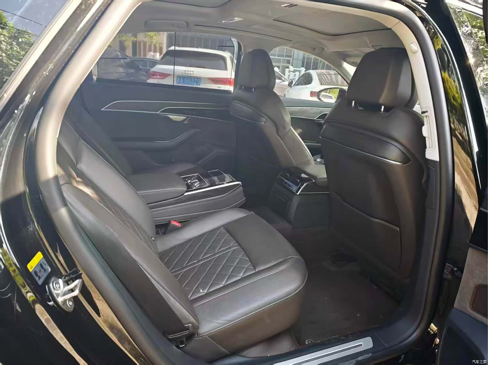 Audi A8L, 2021 4