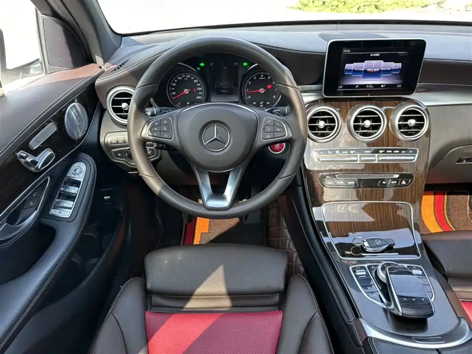 Mercedes-Benz GLC Mercedes-Benz GLC