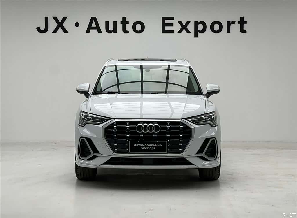 Audi Q3, 2022 2