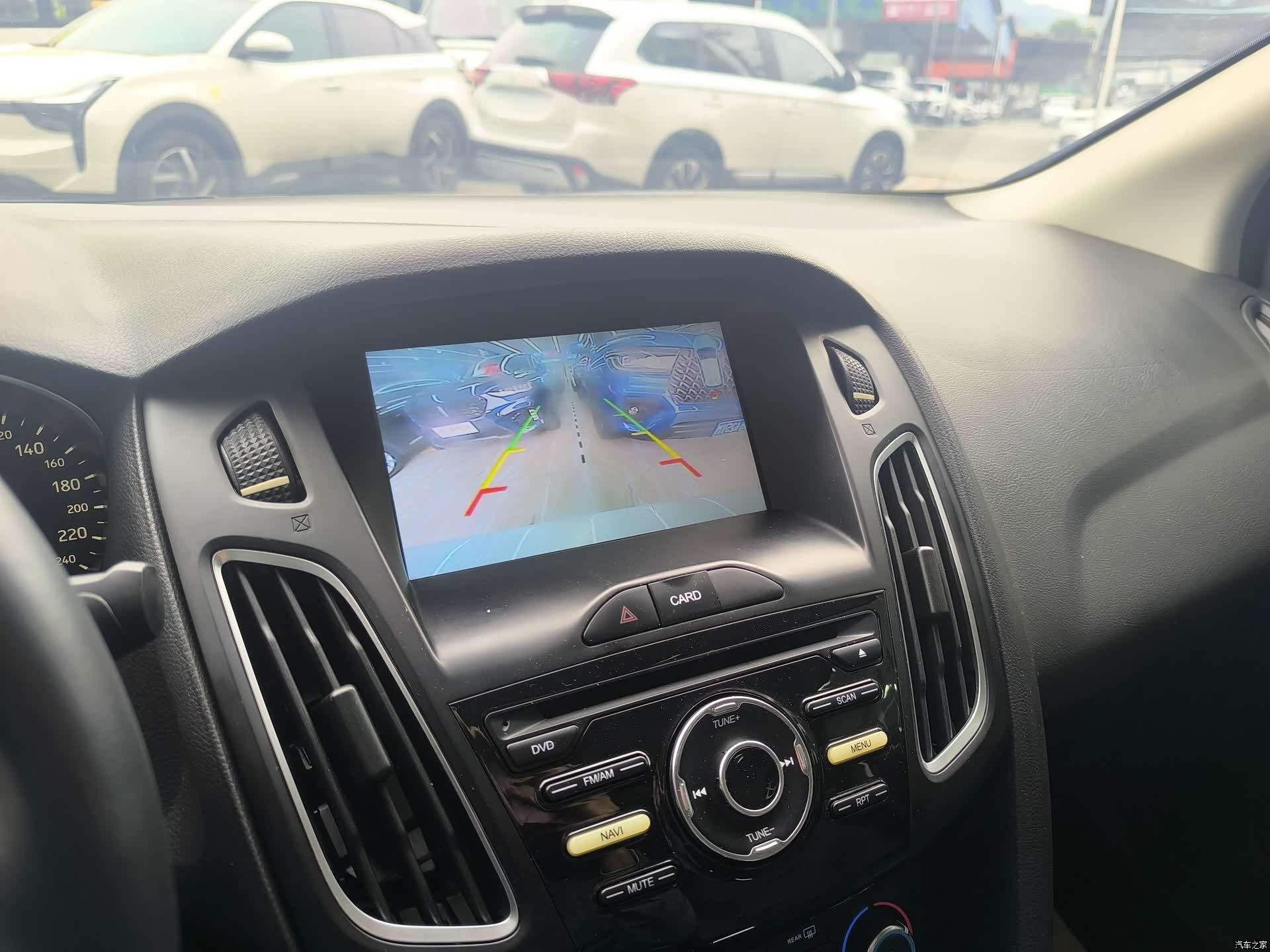 Ford Focus, 2018 12