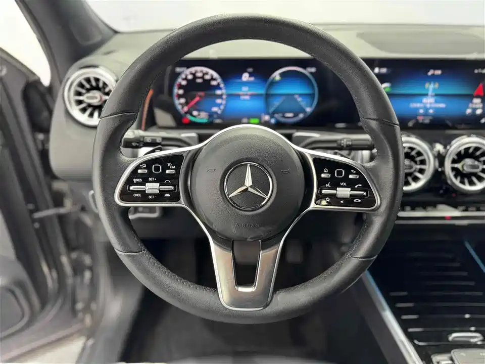 Mercedes-Benz EQB Mercedes-Benz EQB