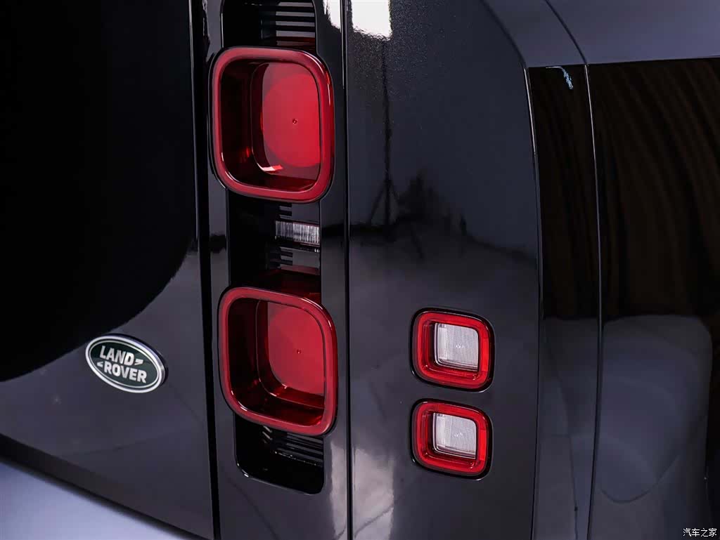 Land Rover Defender, 2022 9