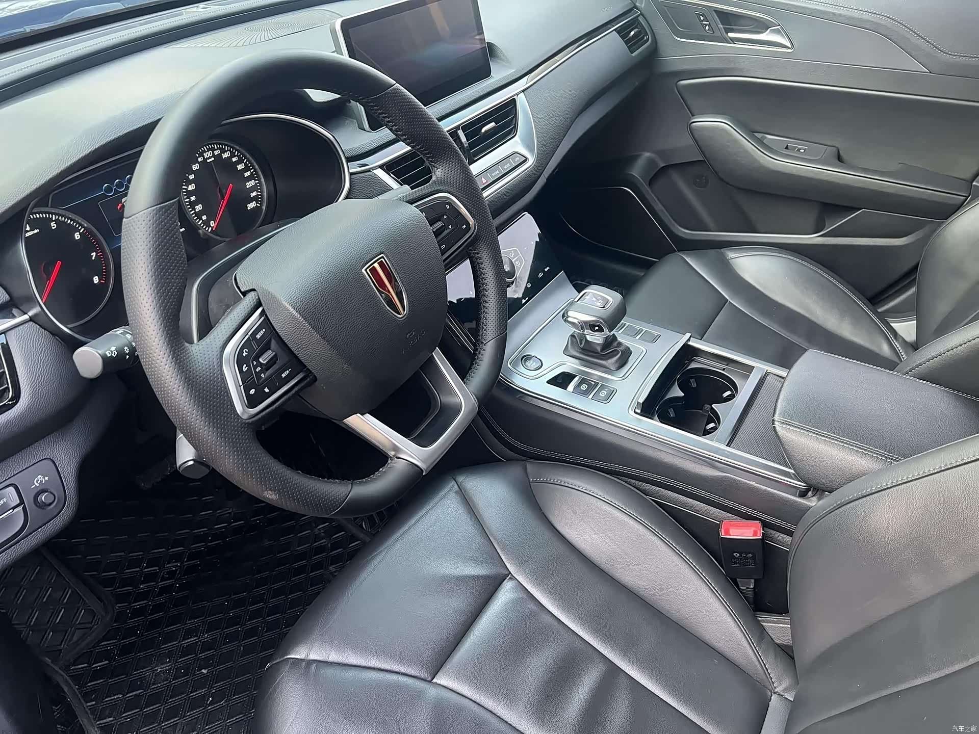 Hongqi H5, 2020 3