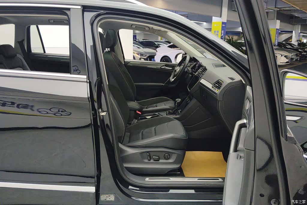 Volkswagen Tiguan L, 2021 8