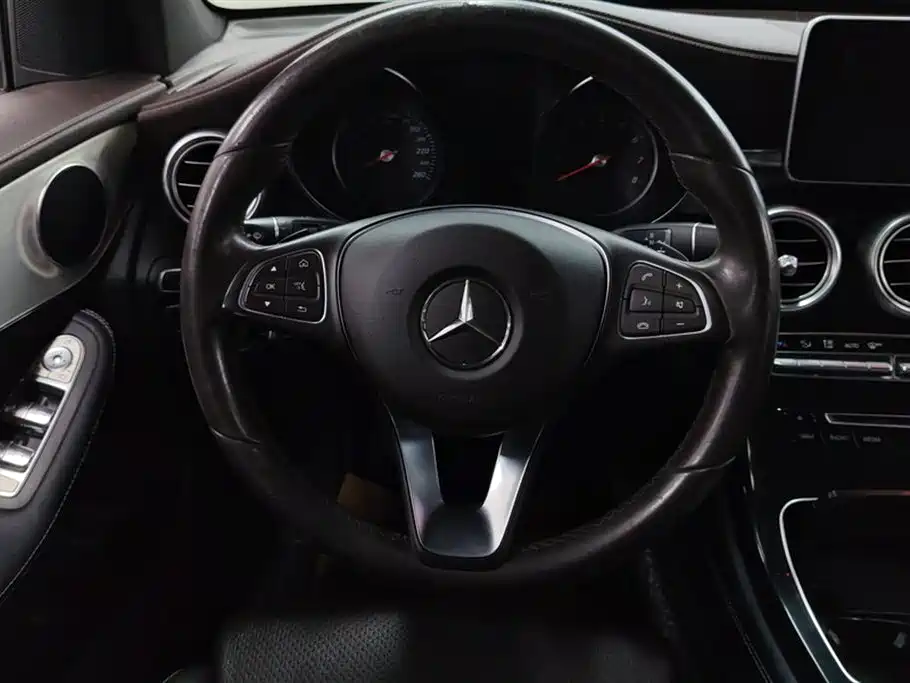 Mercedes-Benz GLC Mercedes-Benz GLC