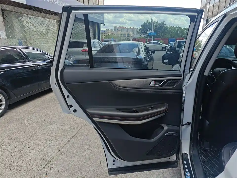 Changan CS75