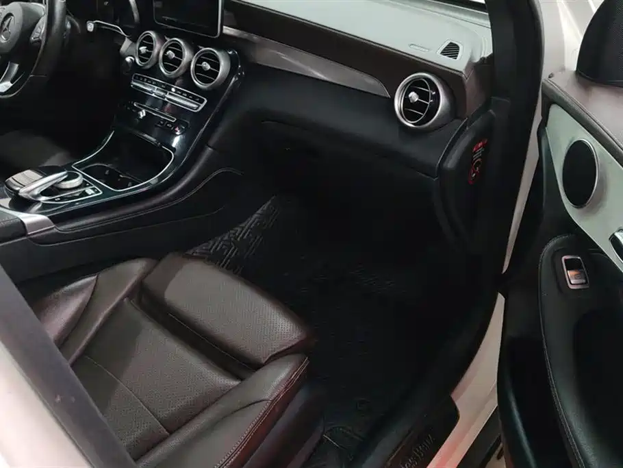 Mercedes-Benz GLC Mercedes-Benz GLC