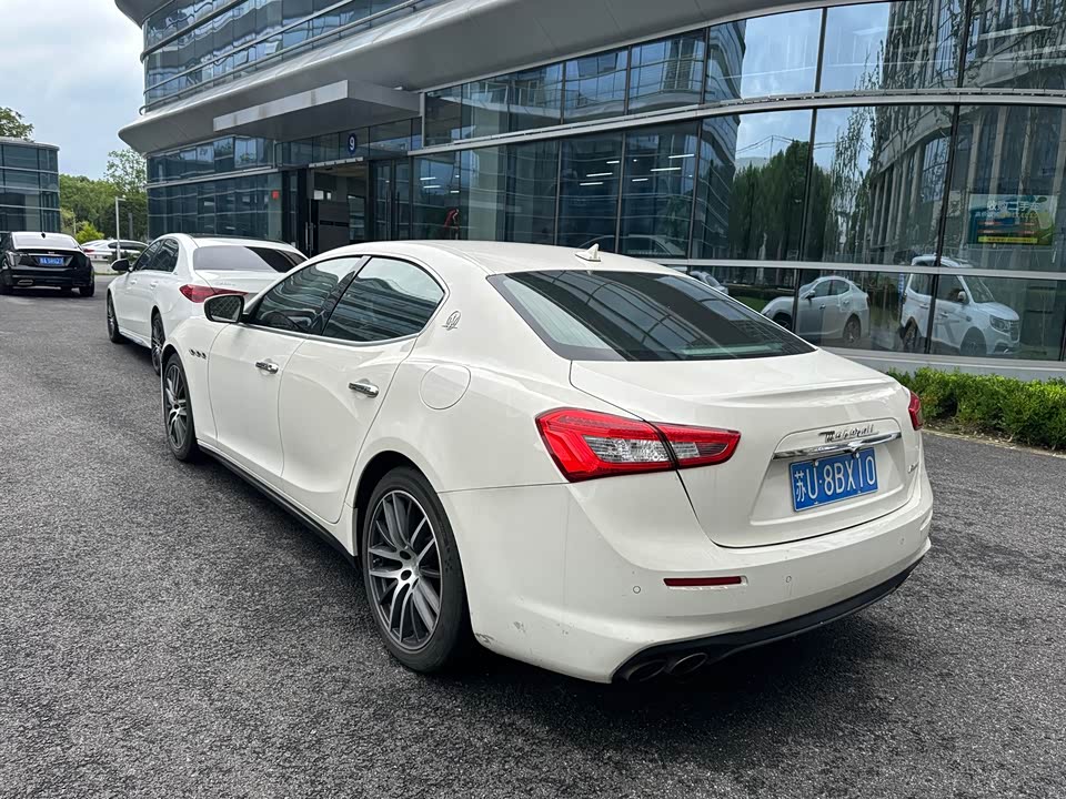 Maserati Ghibli Maserati Ghibli