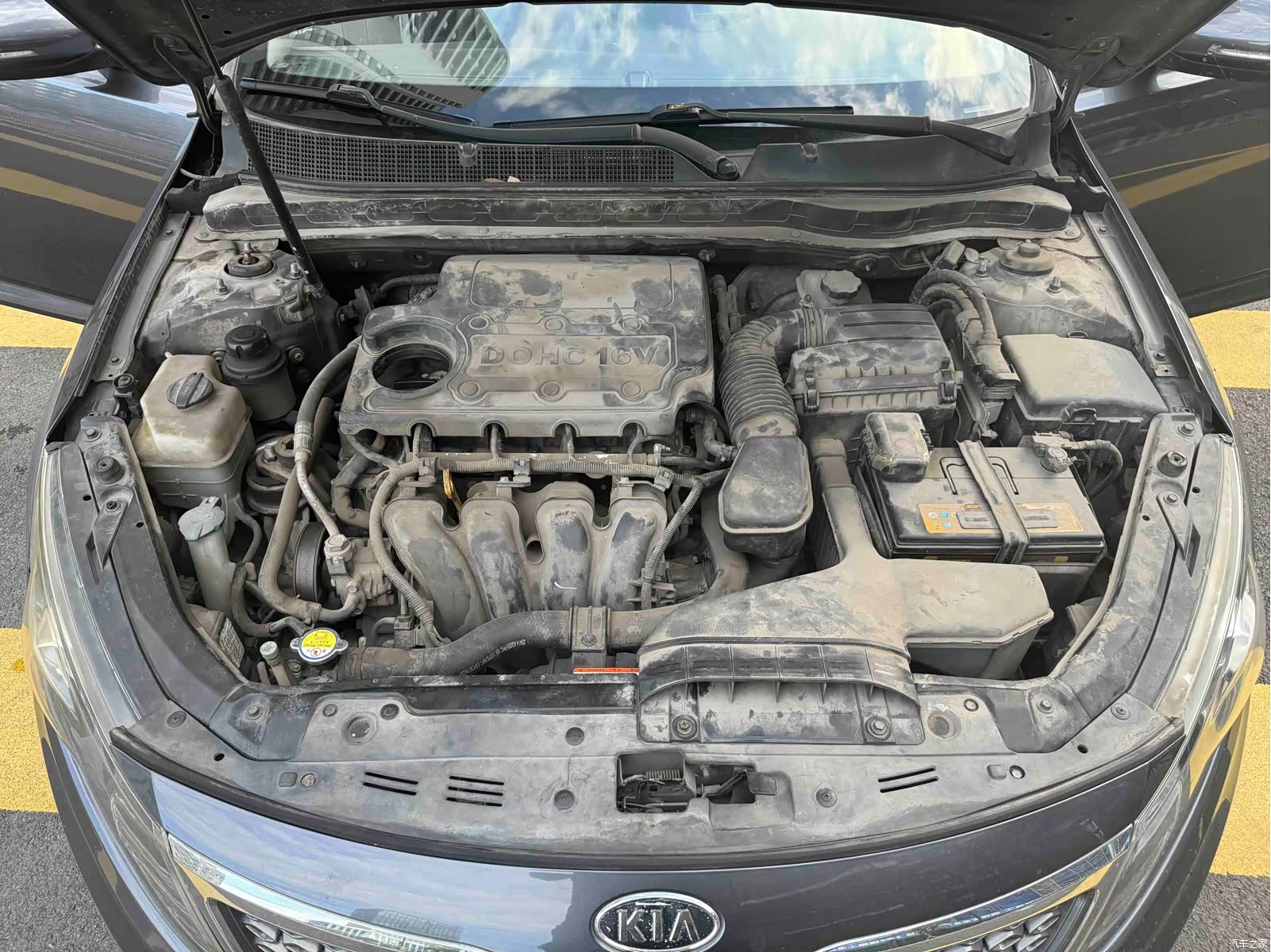 Kia K5, 2011 10