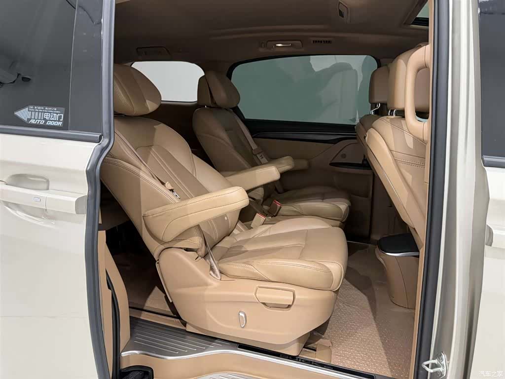 Buick GL8, 2021 20