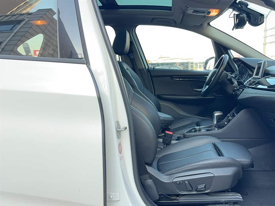 BMW 2 series station wagon