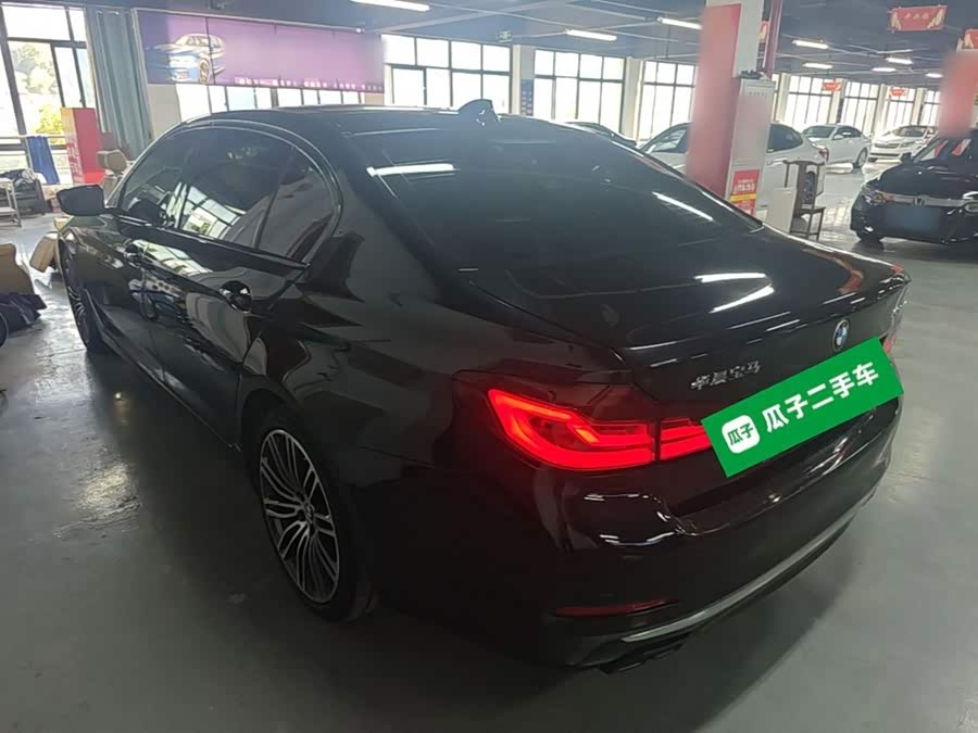 BMW 5 Series New Energy 2020, фото 23