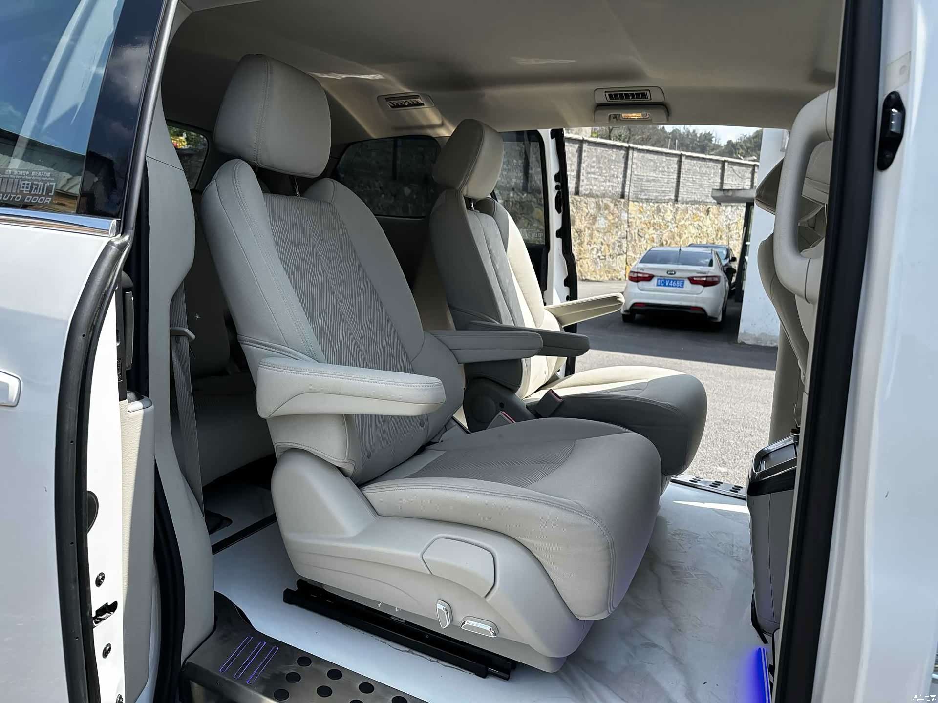Buick GL8, 2022 8