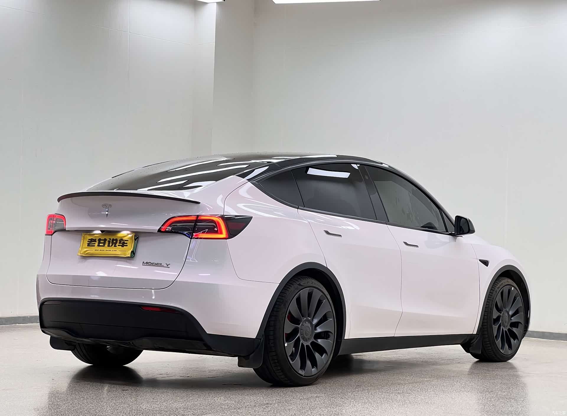 Tesla Model Y, 2023 7