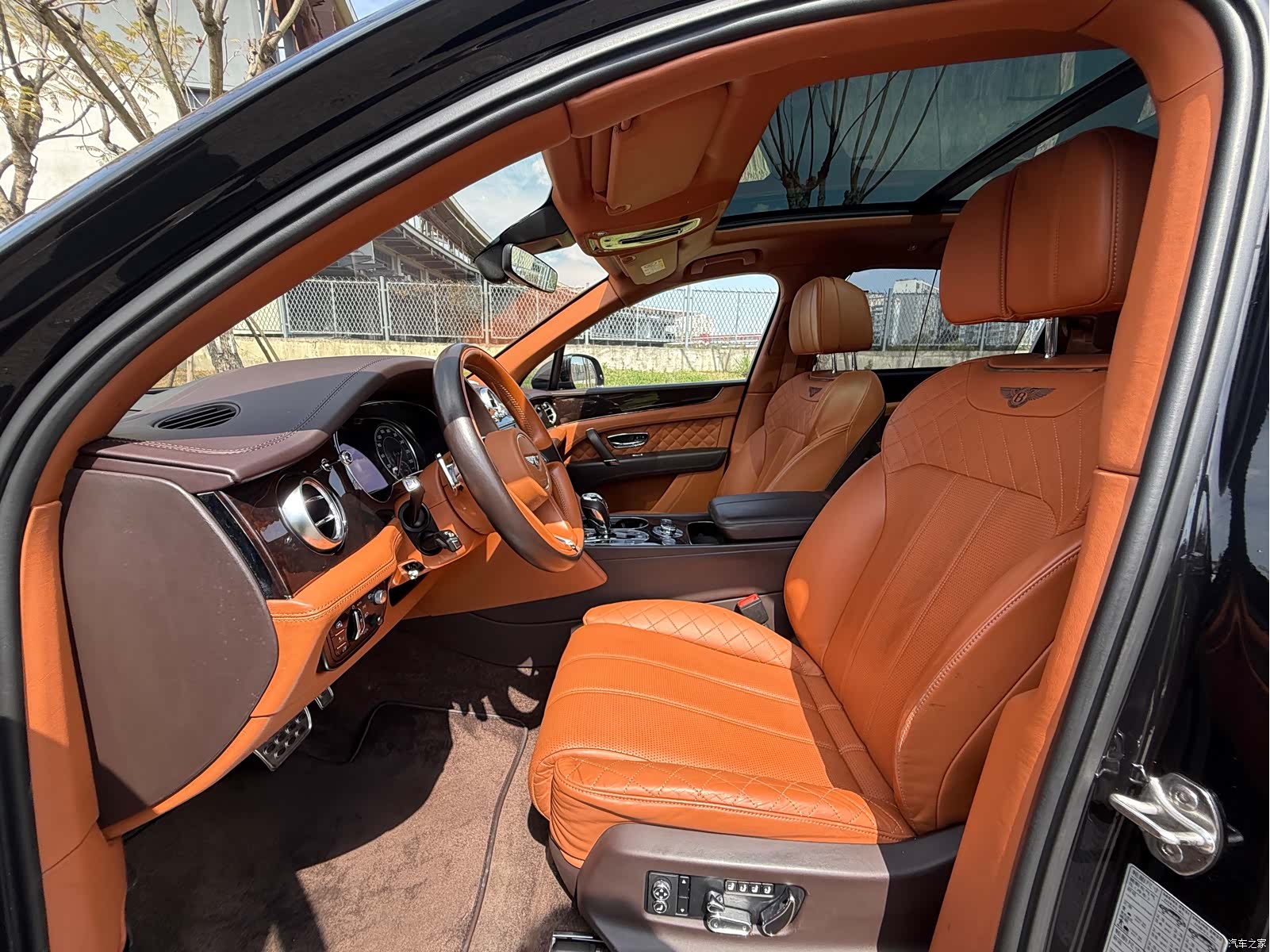 Bentley Bentayga, 2016 7
