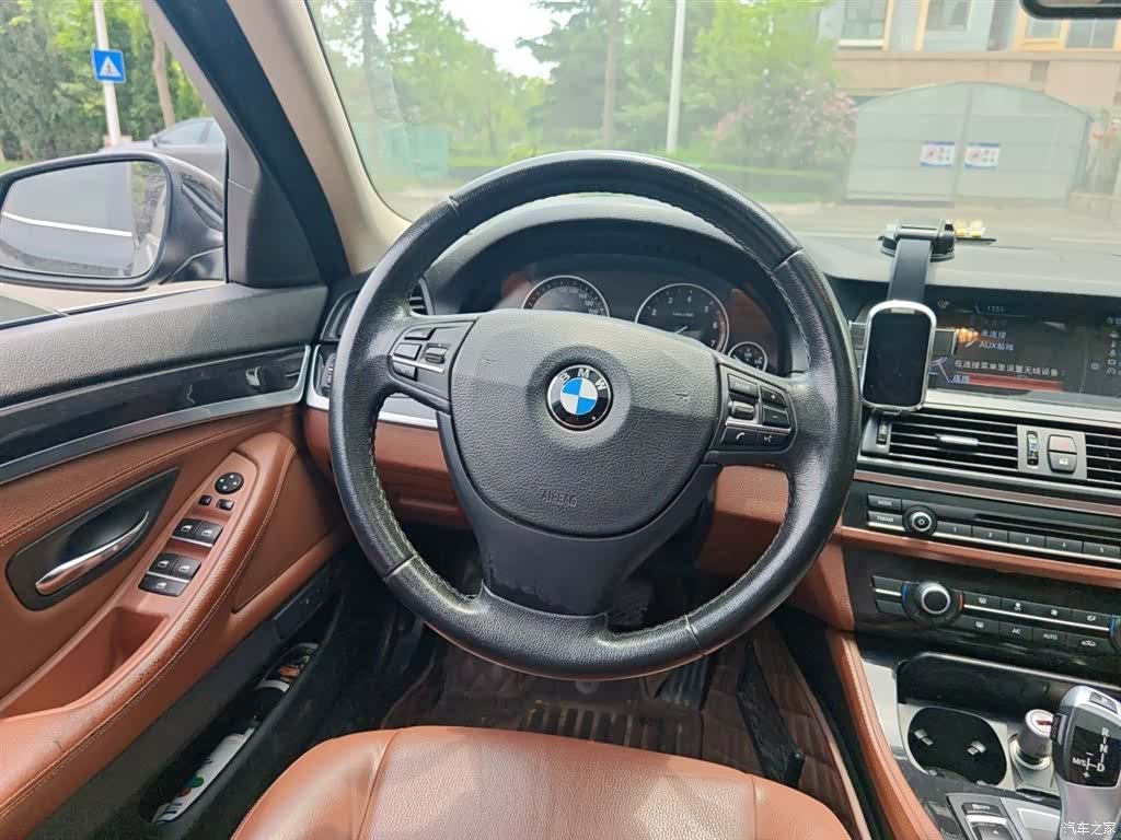 BMW 5 Series, 2015 11