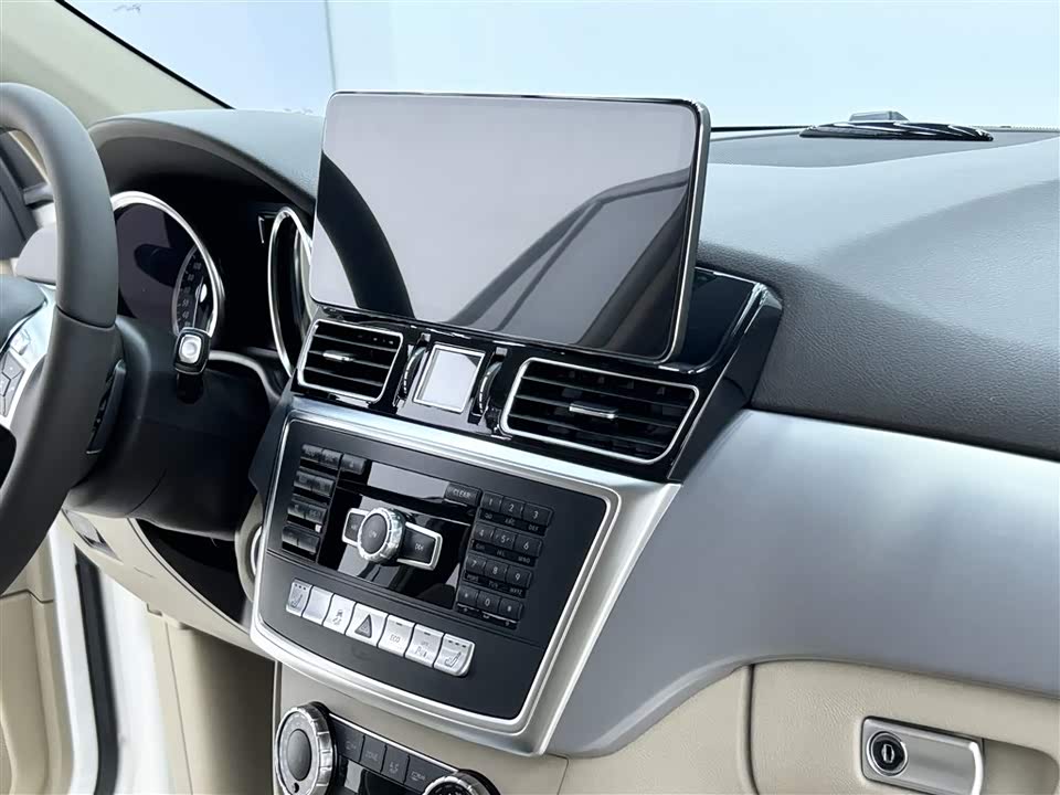 Mercedes-Benz M class