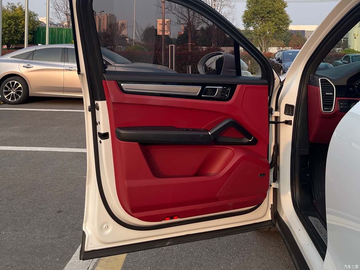 Porsche Cayenne, 2023 8