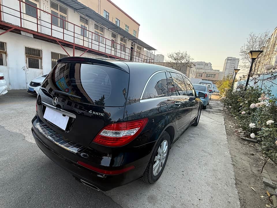 Mercedes-Benz R-class