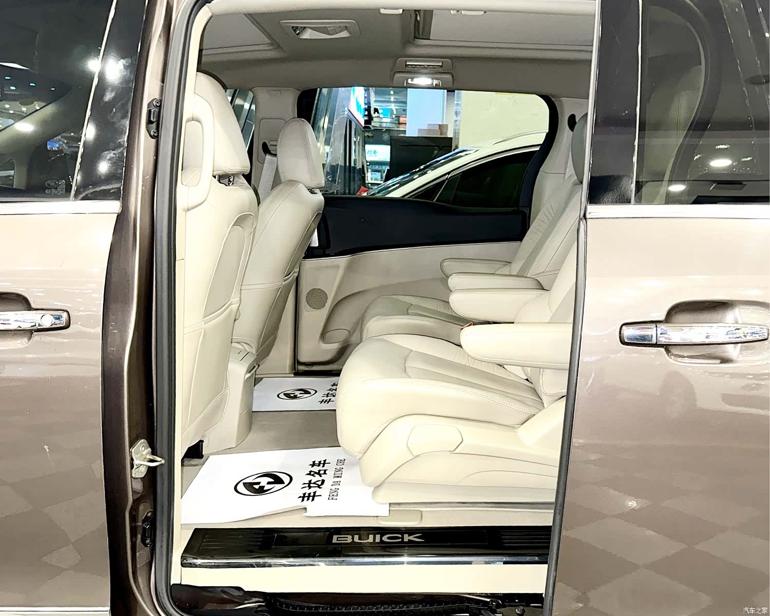 Buick GL8, 2016 7