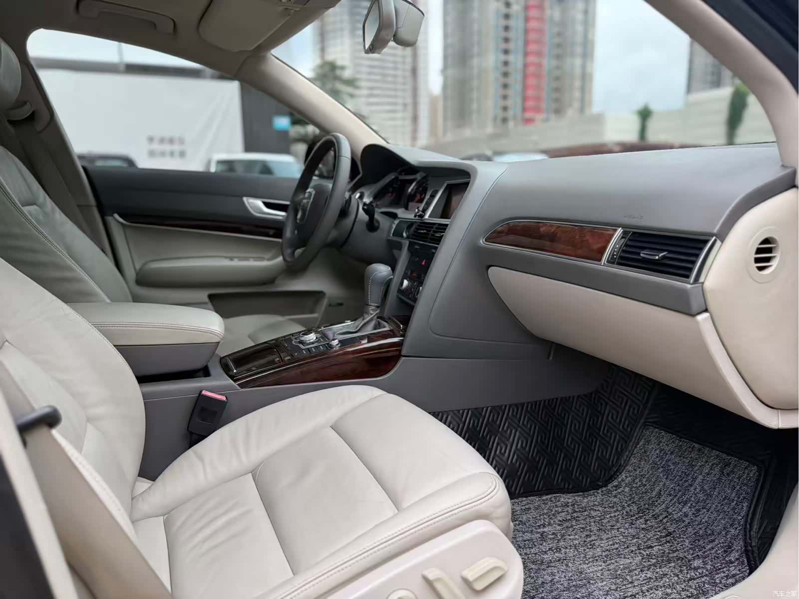 Audi A6L, 2010 6