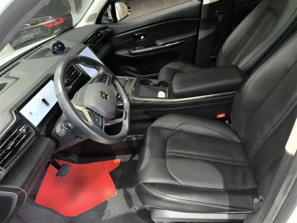 NIO ES6