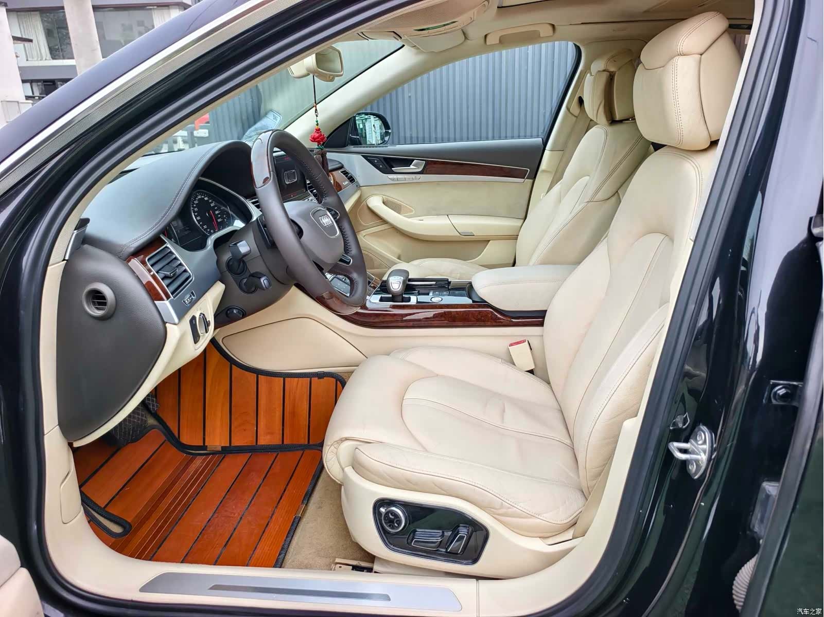 Audi A8L, 2013 9