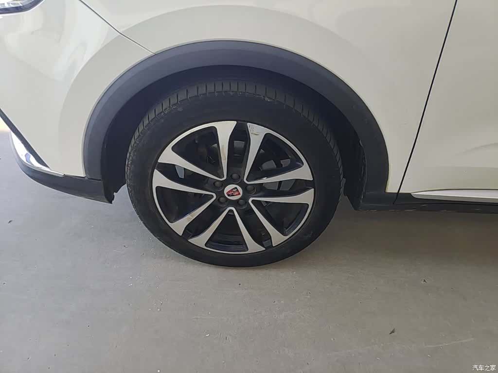 Roewe RX3, 2019 23