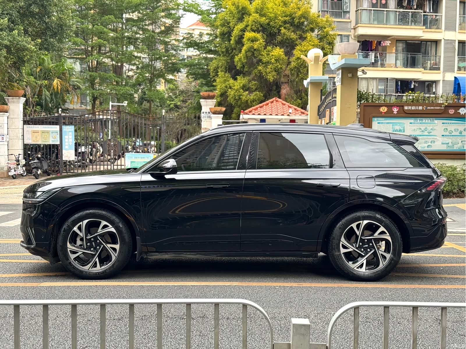 Lincoln Nautilus, 2023 16