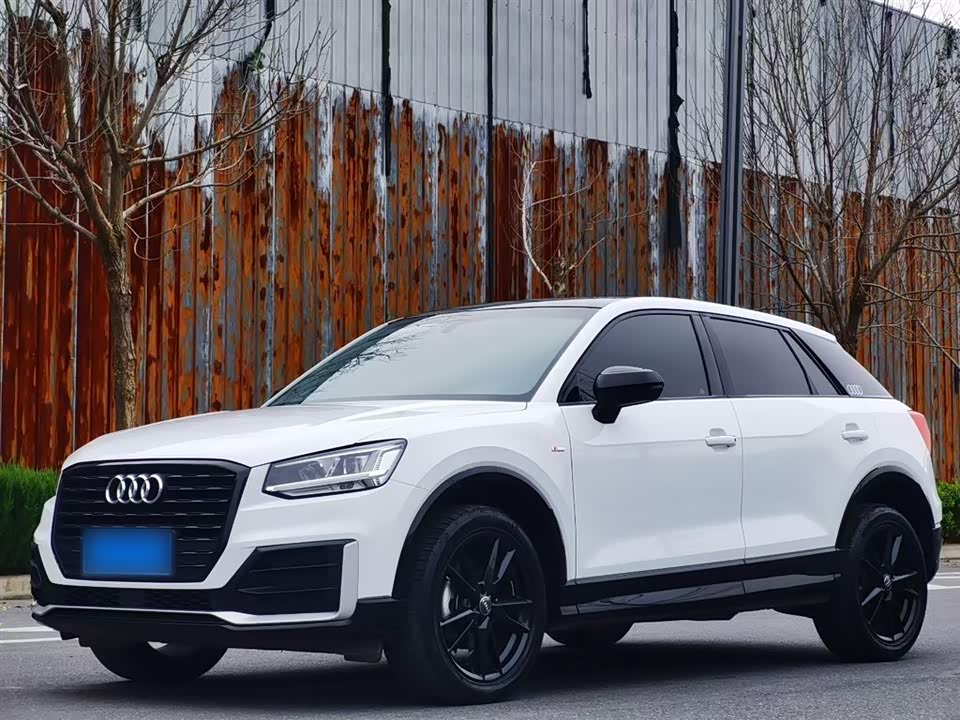 Audi Q2L
